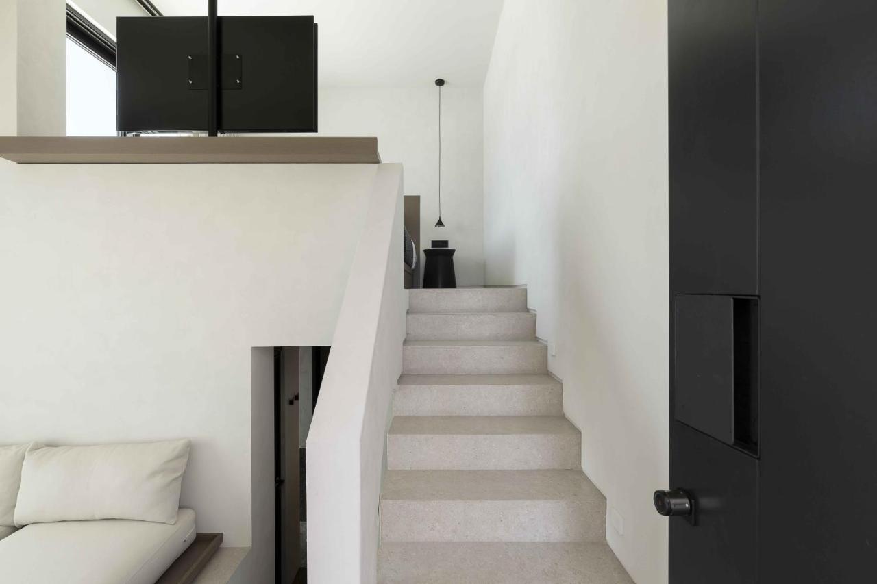 Cubic Mykonos Seafront Design Suites Орнос Экстерьер фото
