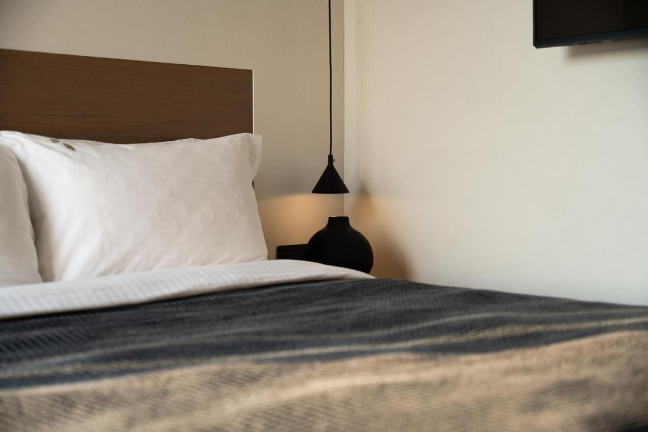 Cubic Mykonos Seafront Design Suites Орнос Экстерьер фото